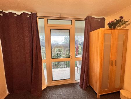 1 bedroom in a house share to rent - Photo 3