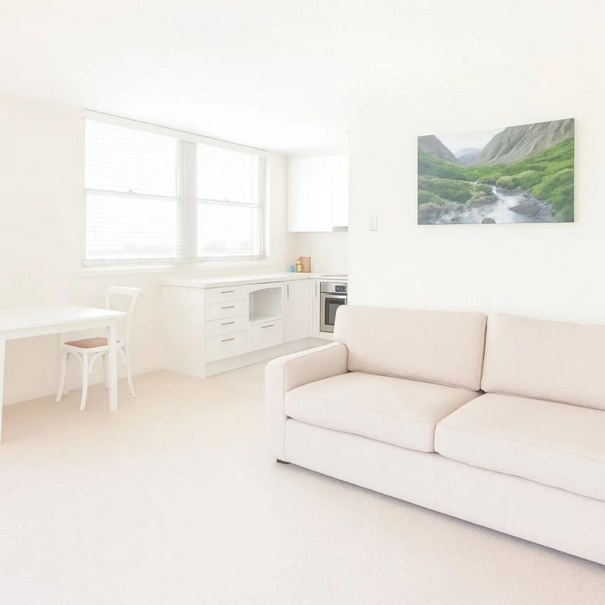 Top Floor One Bedder with Views of Manly beach - Inspect Now 0401950044 - Photo 1