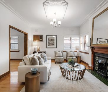 Charming Art Deco Family Home in Prime Burwood Pocket - Photo 2