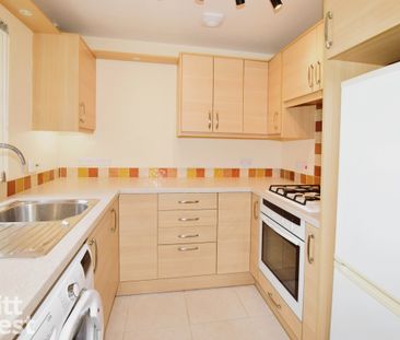 3 bedroom apartment to rent - Photo 4