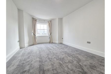 4 bedroom terraced house to rent - Photo 4