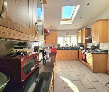 The Drive, Isleworth, TW7 - Photo 1