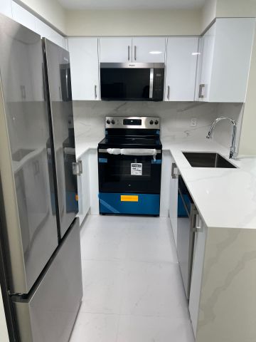 For Lease - 4850 Glen Erin Drive Unit# 201, Mississauga, Ontario - Photo 4