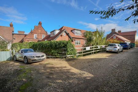 2 bedroom maisonette to rent - Photo 5