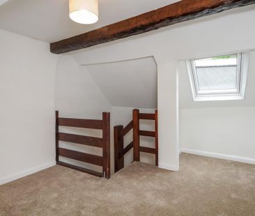 2 bedroom terraced house to rent - Photo 4