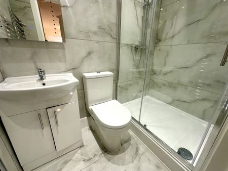 Long Readings Lane, Berkshire, SL2 - Photo 3