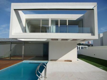 4 Bedroom House with swimming pool, Carnaxide, Oeiras - Photo 5