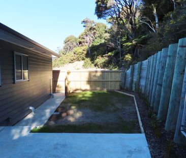 WAINUIOMATA LIVING! - Photo 5