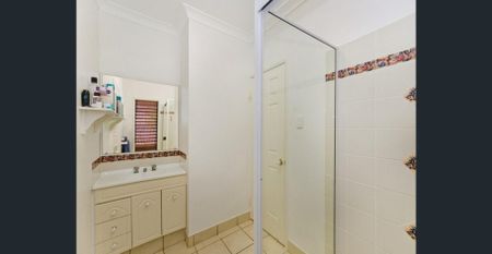 Quiet lifestyle in a central Kirwan pocket - Photo 4