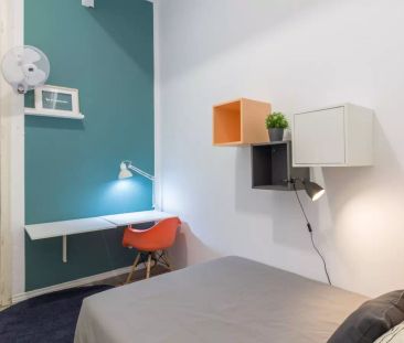 Room in a shared 9-bedroom apartment for rent in Vila de Gràcia, bills included - Foto 5