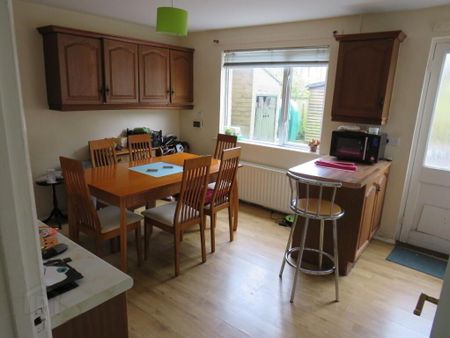 14 Rathmore Avenue, Belfast, BT10 0FT - Photo 2
