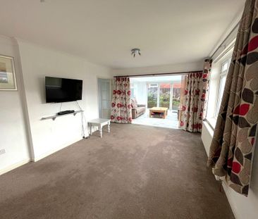 4 bedroom detached house to rent - Photo 2
