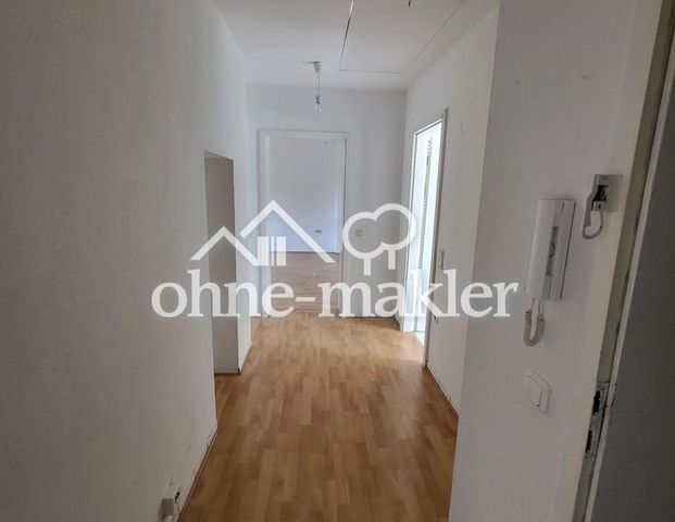 Großzügige 4-Zimmer-Dachgeschosswohnung mit zusätzlichem Dachboden - Photo 1