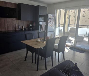 Location Appartement 3 pièces 65m² DECINES CHARPIEU 69150 - Photo 6