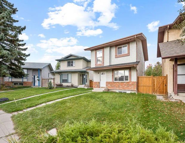 QUIET CUL-DE-SAC | FULL HOUSE IN SUNDANCE — 3 Bedrooms House - Photo 1