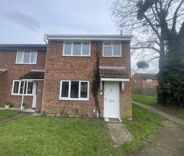 3 bedroom end of terrace house to rent - Photo 5