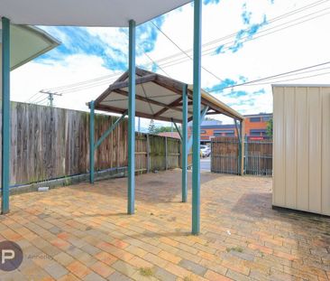 Spacious, Private & Conveniently Located Apartment - Photo 3