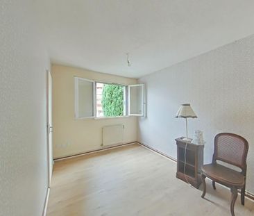 Location Appartement 3 pièces 68m² ROMANS SUR ISERE 26100 - Photo 2