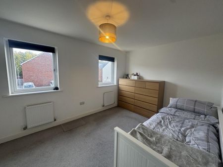 2 bedroom semi-detached house to rent - Photo 5