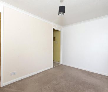 2 bedroom end of terrace house to rent - Photo 6