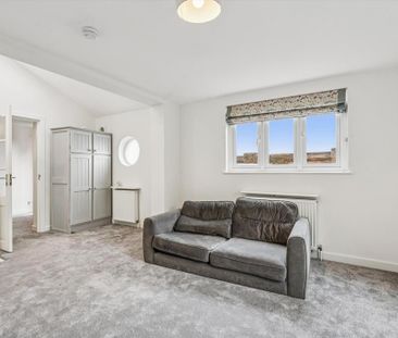 5 bedroom semi-detached house to rent - Photo 4