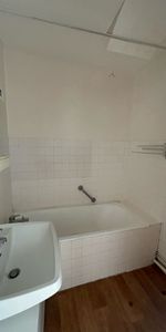 Location Appartement 2 pièces 48m² - Photo 3