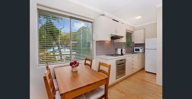 Quietly Located Cozy Apartment - Photo 1