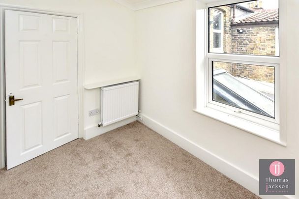 2 bedroom end of terrace house to rent - Photo 1