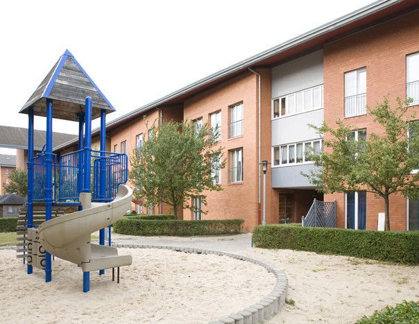 Helle 2-Zimmerwohnung mit Balkon und bodentiefen Fenstern! - Foto 1