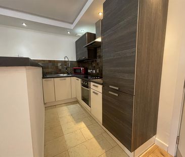 The Parade, Roath, Cardiff - Photo 6