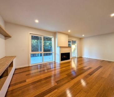 Premium Four-Bedroom Rental with Bay Glimpses! - Photo 1