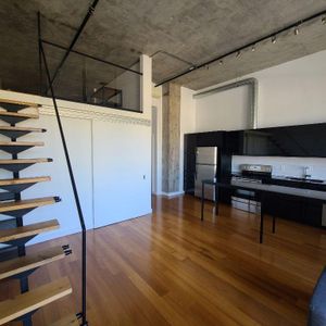 Appartement/Loft meublé à louer au cœur de la Petite-Patrie ! - Photo 2