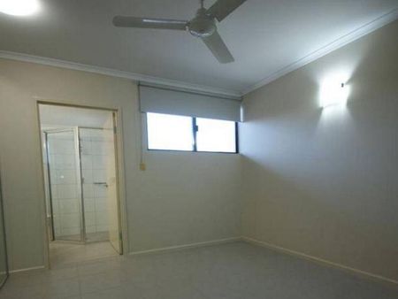 33A/174 Forrest Parade, - Photo 5