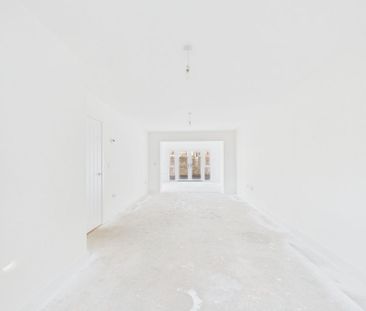 4 bedroom detached house to rent - Photo 2