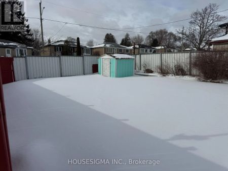 1357 SHARBOT - BASEMENT STREET - Photo 4