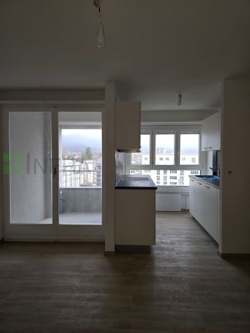 Renovated studio of about 35 m2 - Photo 3