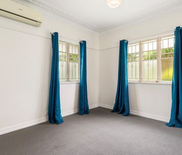 12 Cemetery Road, Ipswich, Qld 4305 - Photo 4