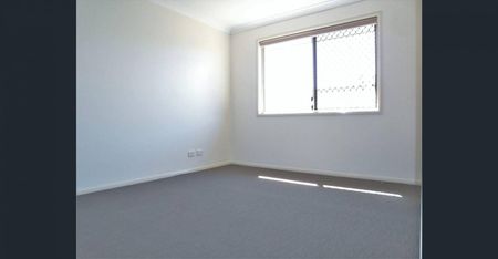 Modern Comfort and Convenience Opposite Wilsonton Heights Plaza - Photo 4
