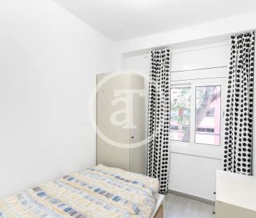 Piso de alquiler en Carrer del Concili de Trento, Sant Martí de Pro... - Photo 1