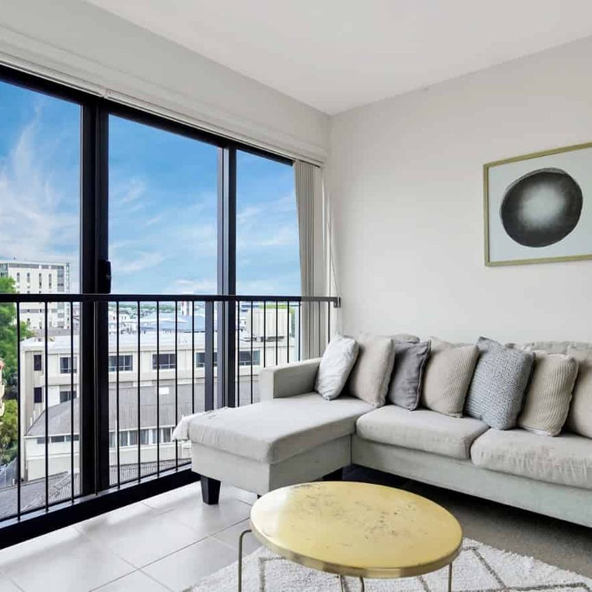 Perfect City Living! - Photo 1