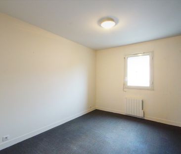 Location Appartement 4 pièces 123m² - Photo 4