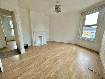 Crabble Hill, Dover, CT17 - Photo 4