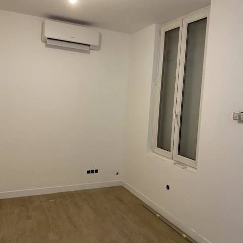 Studio meublé de 20m² avec cour de 11m² charges comprises edf, eau... - Photo 1