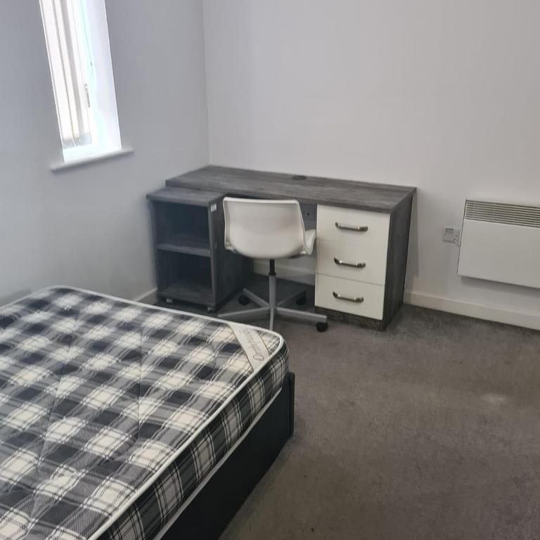 3 bedroom flat to rent - Photo 1