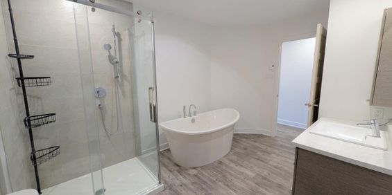 Immeuble - 182 Rue Chevrefils, Saint-Rémi Appartement Style Maison De Ville 5 ½ Rénové à Louer – Saint‑Rémi - Photo 3