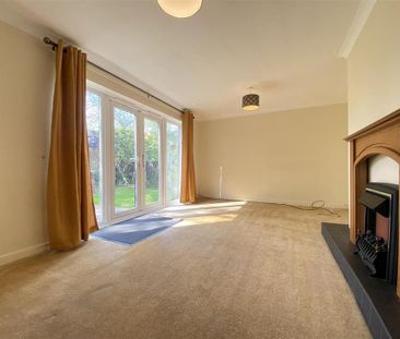 4 bedroom detached house to rent - Photo 1