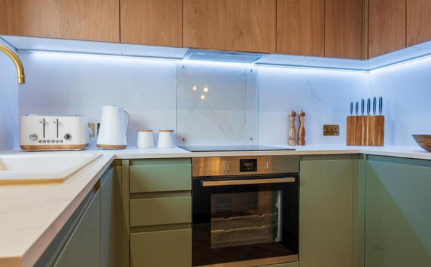 3 bedroom mews to rent - Photo 1