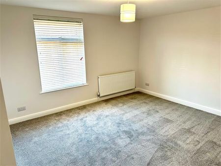 2 Bedroom Terraced House For Rent in Markland Hill Lane, Bolton, Bolton - Photo 3