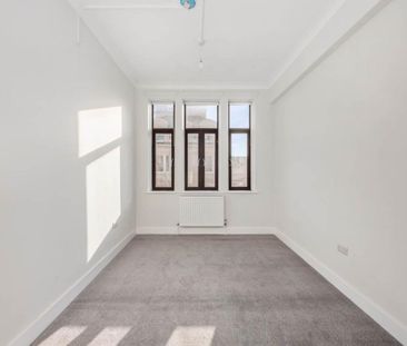 3 bedroom flat to rent - Photo 4