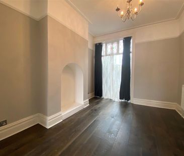 4 bedroom terraced house to rent - Photo 2